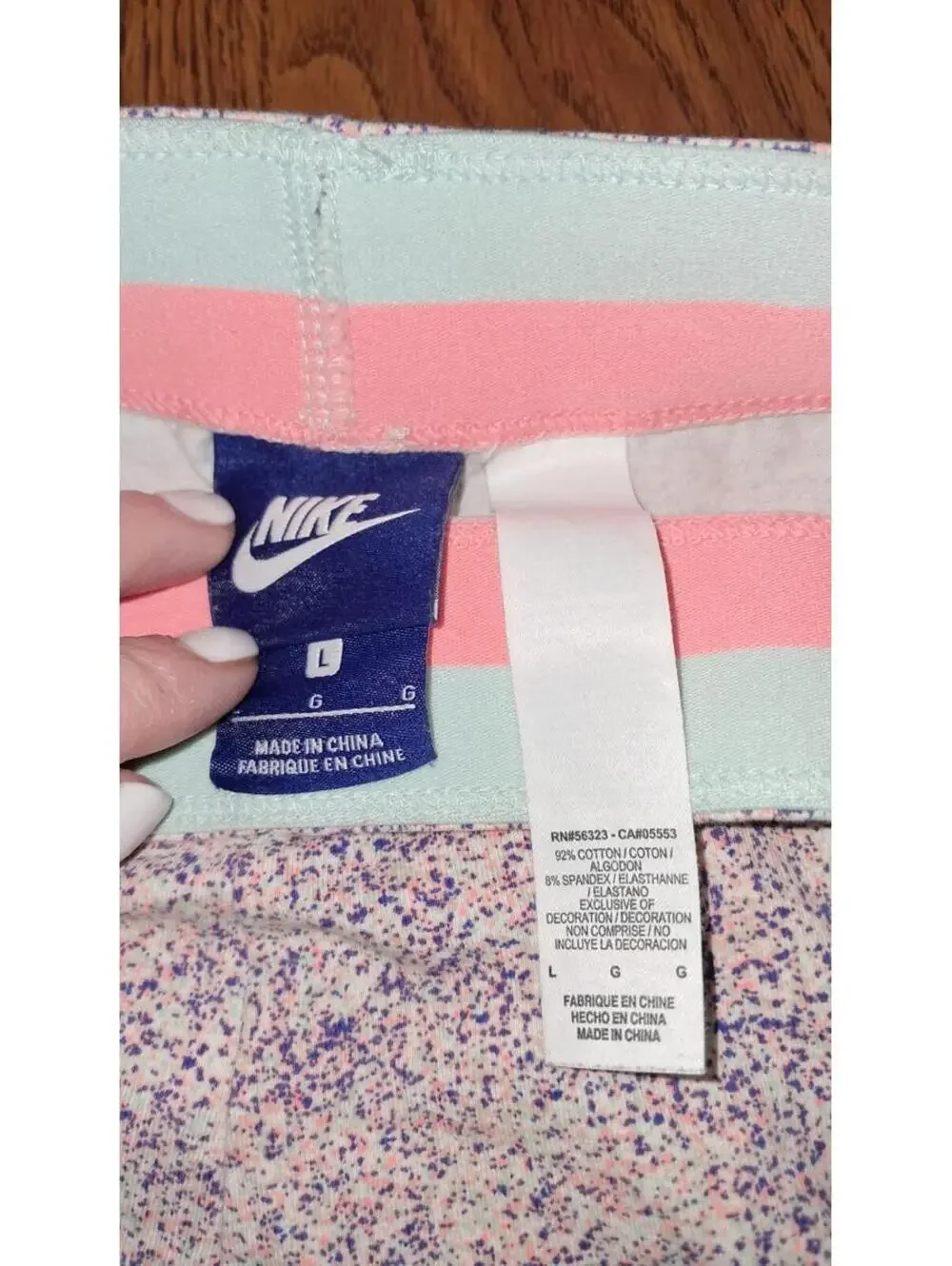 Nike- Girls Large 10-12 14-16. Pink Purple Spotted Leggings Athletic Fit Stretch